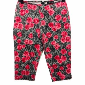 Tom Tom lady's Carpri pants size Medium